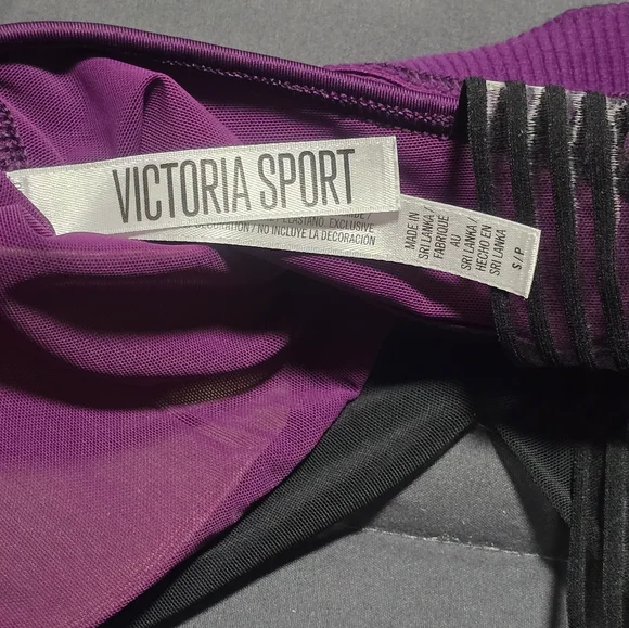 Victoria's Secret Sports Bra Size Small - Picture 3 of 3